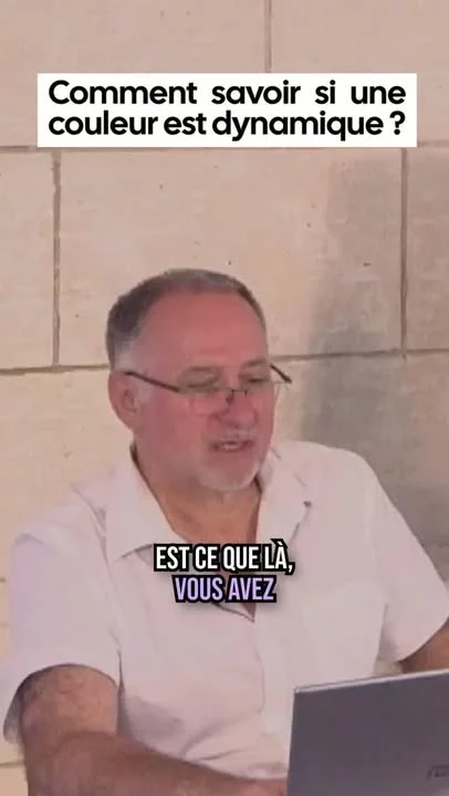 We often believe that all colors are created equal... But in reality, there's a natural hierarchy of intensities: primary colors are, by nature, more dynamic, more saturated, more powerful than secondary colors, and secondary colors themselves have more presence than tertiary colors... In other words: not all colors have the same weight, nor the same energy.But there's another, more discreet problem: for several years now, the industry has been producing increasingly ambiguous colors, using inferior pigments or mixtures that should never have existed.For example, “ultramarine cobalt” blues...when ultramarine and cobalt are two very different tones.Why do such mixtures exist? Often for reasons of cost, not for pictorial reasons.And when manufacturers think first as industrialists rather than painters, it ends up blurring our perception of tones, intensities... and therefore of the paint itself.That's why it's essential to learn to recognize the true nature of colors.And if you're looking for a very good brand, with beautiful pigments, I can already tell you about this one: Golden. #culturepainting