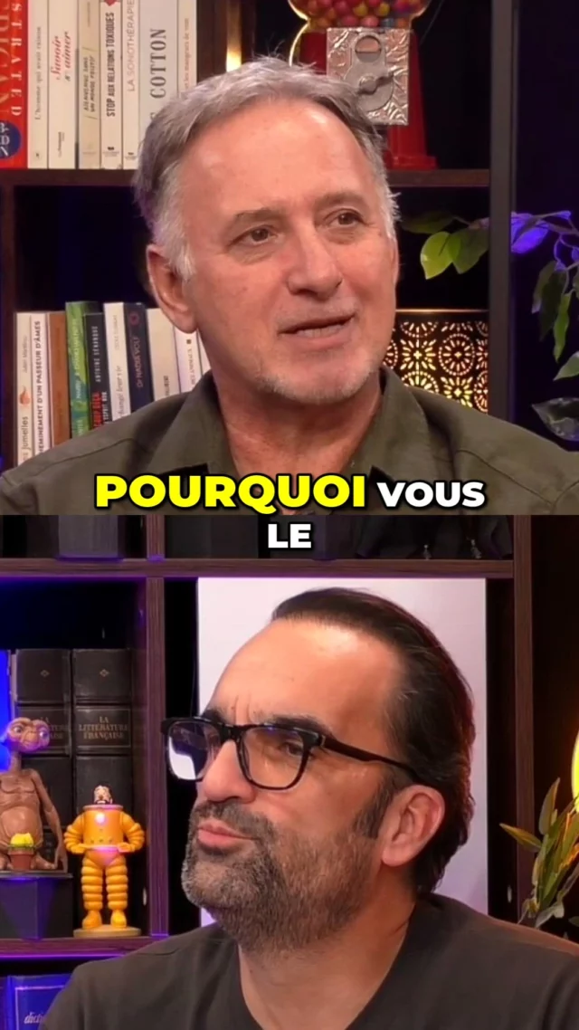 Le post-modernisme a-t-il libéré l’art… ou l’a-t-il vidé de ses repères ?

Dans cette interview, on parle de transmission, de maîtrise, et de cette idée devenue courante :
👉 “Tout le monde est artiste.”
👉 “Les règles ne comptent plus.”
👉 “Le beau n’existe pas.”

Mais est-ce vraiment si simple ?

Être un maître, est-ce seulement créer…
ou être le détenteur d’une longue chaîne de savoirs, d’une tradition, d’un langage construit à travers le temps ?

Et quand on voit certaines œuvres contemporaines, la question revient :
est-ce que tout se vaut vraiment ?

🎨 La beauté a-t-elle encore une place dans l’art contemporain ?
📚 Faut-il connaître les règles pour pouvoir les dépasser ?
🧠 Liberté totale… ou confusion ?