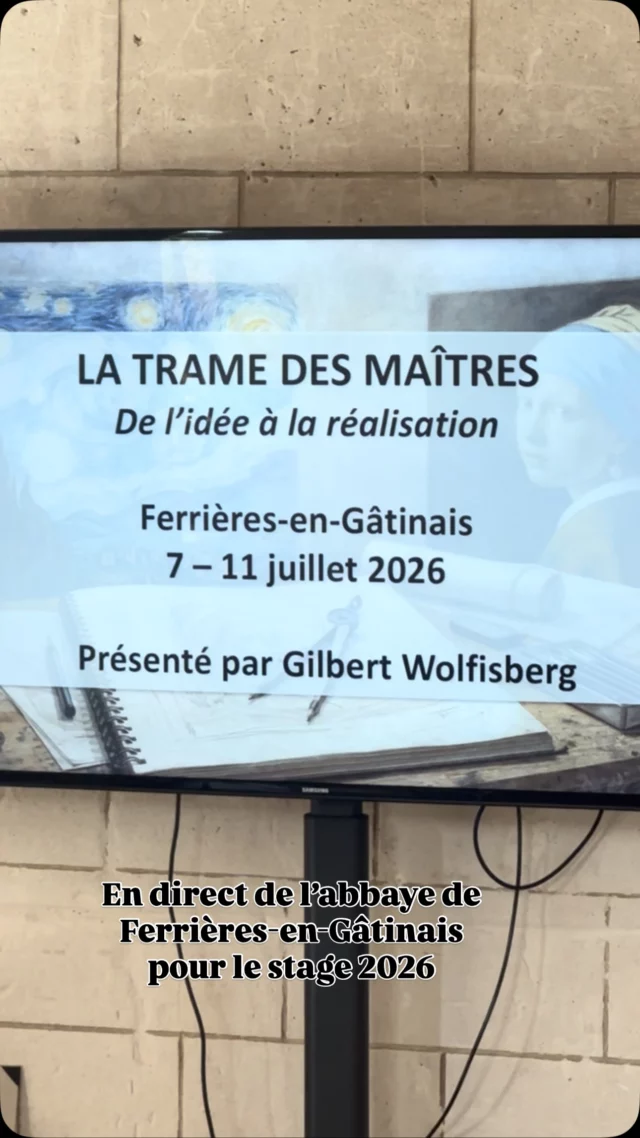 Je viens d’arriver à Ferrières-en-Gâtinais…

La salle est prête, les chevalets sont installés, et demain commence notre stage : La Trame des Maîtres.

Pendant une semaine, on va explorer les grands principes cachés de la peinture : la composition, les formes, les contrastes, la profondeur, la couleur…

Tout ce qui permet de ne plus seulement peindre “au feeling”, mais de construire une œuvre avec plus de conscience, plus de force, et plus d’harmonie.

Les élèves arrivent bientôt… et une belle aventure picturale va commencer.